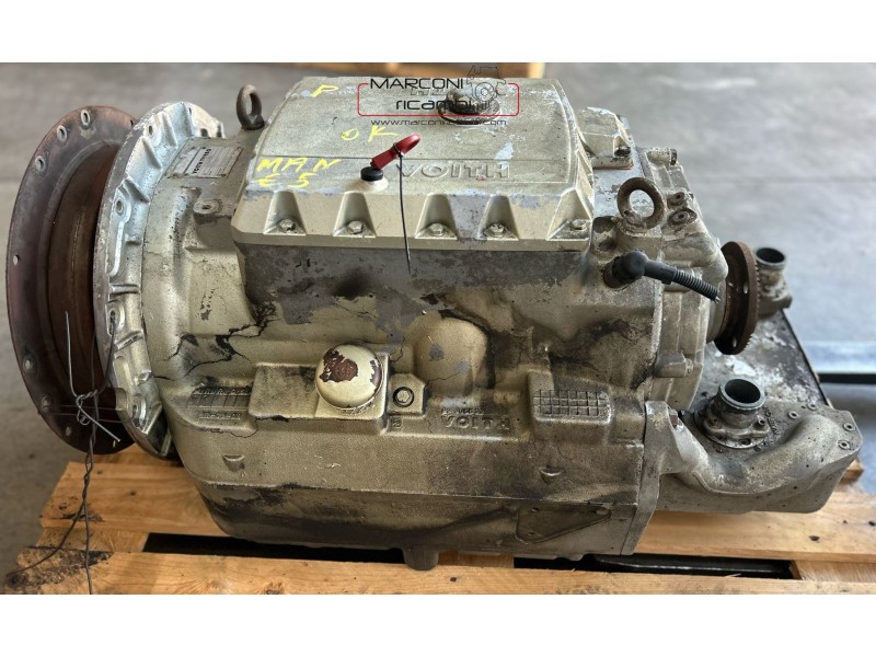 CAMBIO MAN LIONS CITY VOITH 864.5 81.33001-6677